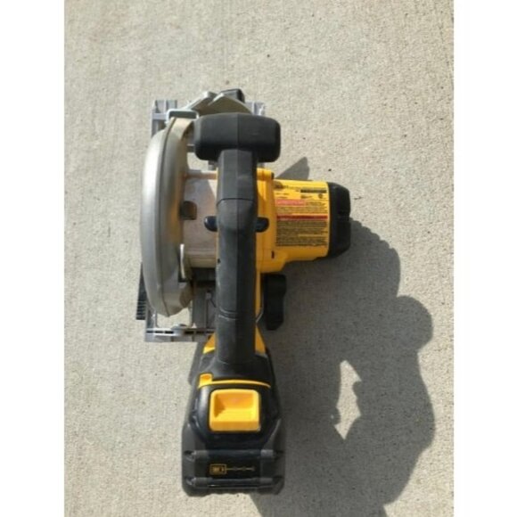 20VMAX Circular Saw 6-1/2-Inch Blade 460 MWO Engine 0-50 Degree Bevel Capability - Picture 3 of 3